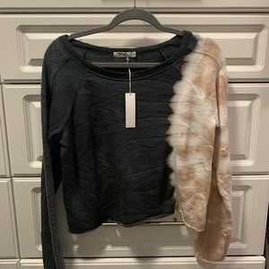 NWT - T2Love Clothing sweatshirt XS